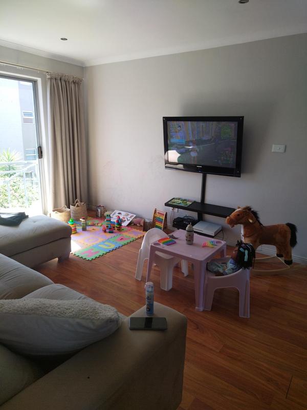 2 Bedroom Property for Sale in Vredekloof East Western Cape